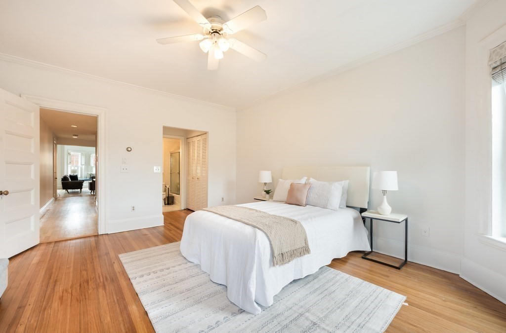 41 Carlton Street, Unit 3 Brookline, MA 02446 - Photo 11 of 18