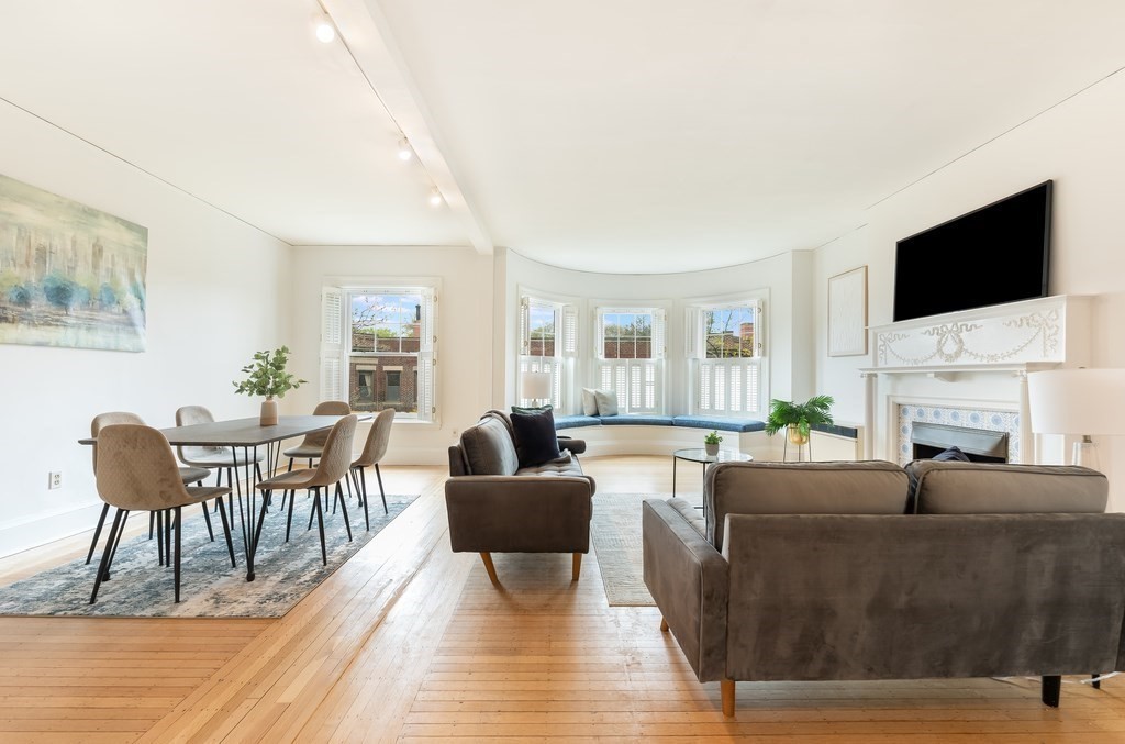 41 Carlton Street, Unit 3 Brookline, MA 02446 - Photo 2 of 18