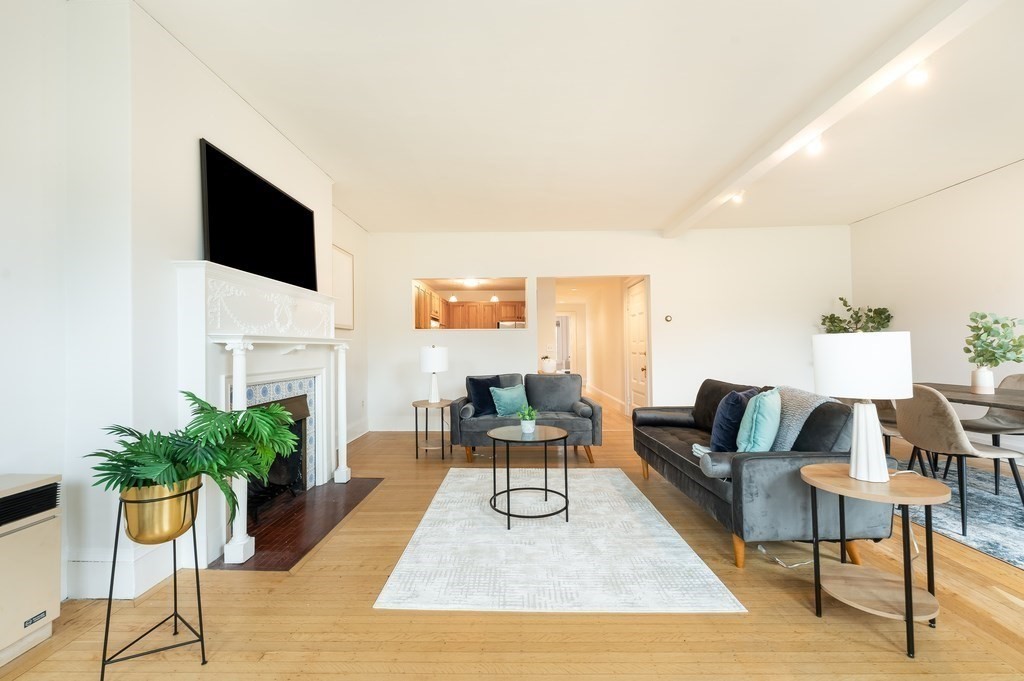 41 Carlton Street, Unit 3 Brookline, MA 02446 - Photo 3 of 18