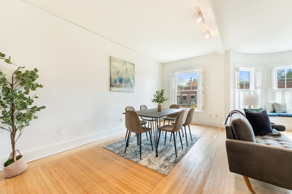 41 Carlton Street, Unit 3 Brookline, MA 02446 - Photo 5 of 18