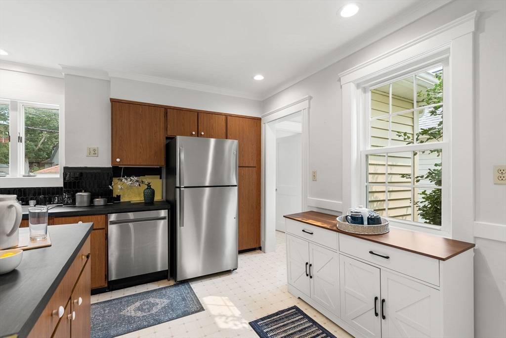 67 Ronald Road Arlington, MA 02474 - Photo 14 of 41