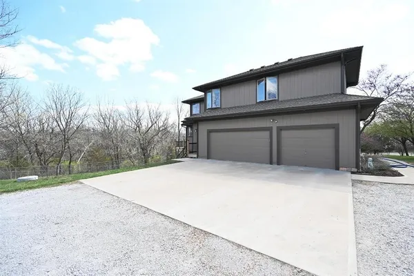 $835,000 | 13201 Interurban Road, Kansas City, MO 64163