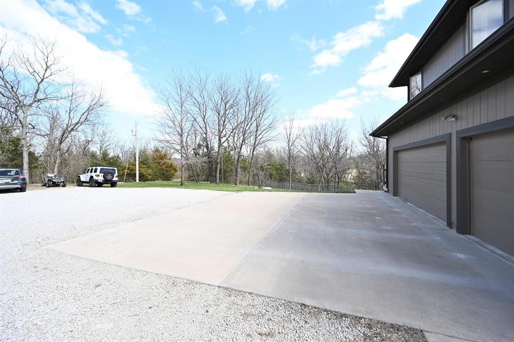 13201 Interurban Road Kansas City, MO 64163 - Photo 7 of 76