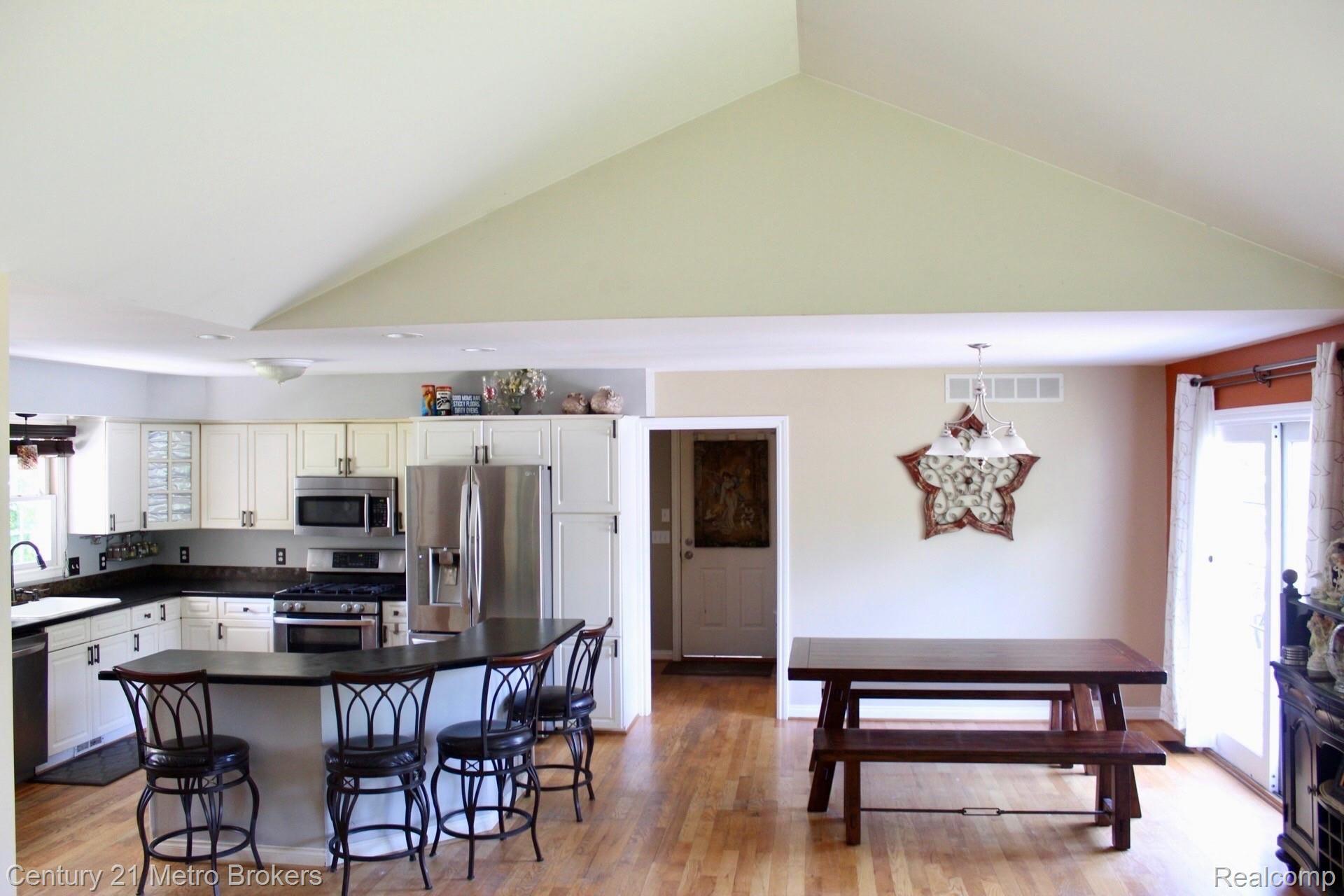 3511 Timber Ridge Drive Metamora, MI 48455 - Photo 5 of 53 IMG_0252.jpg