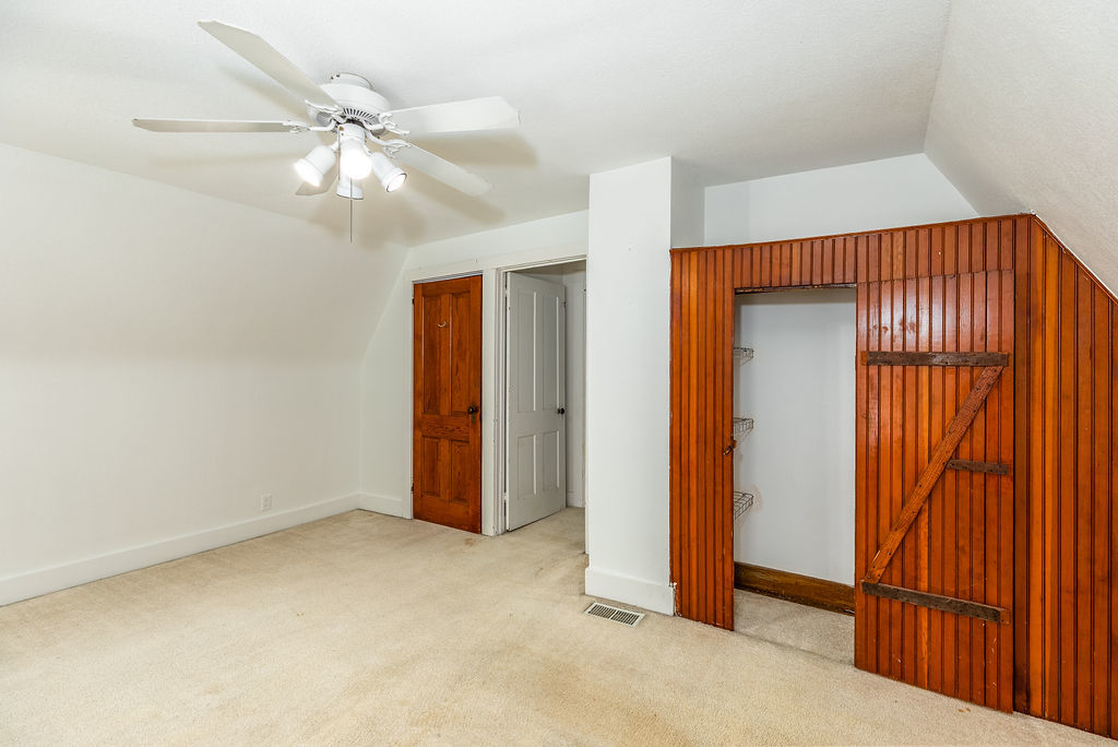809 Franklin Street Galena, IL 61036 - Photo 18 of 28 an empty room with fan and entrance