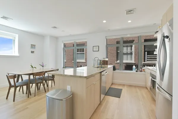 $6,300 | 425 Boylston Street, Unit 602, Boston, MA 02116