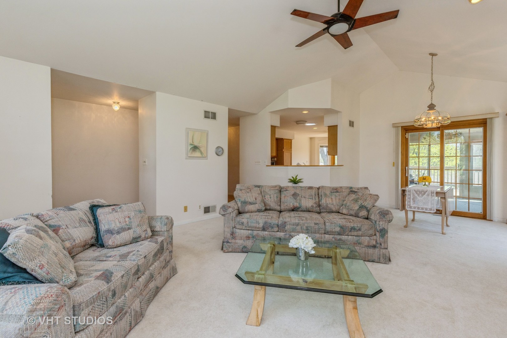 16943 West State Line Road Zion, IL 60099 - Photo 3 of 26 a living room with furniture and a large window