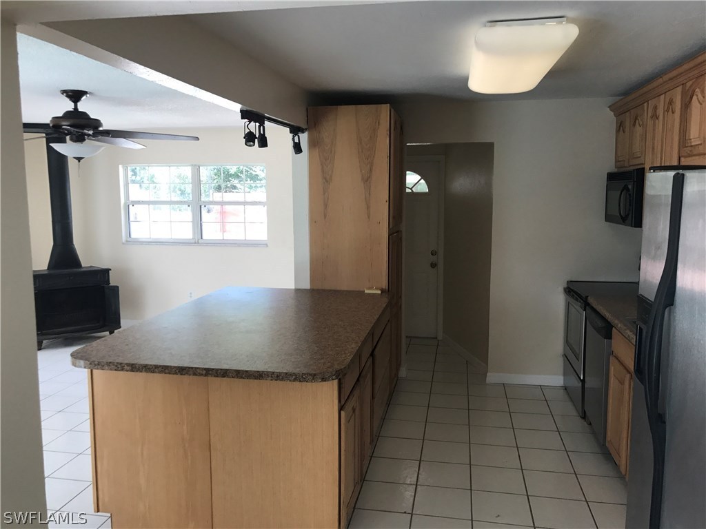 18223 Iris Road Fort Myers, FL 33967 - Photo 17 of 19 Gallery Image 17