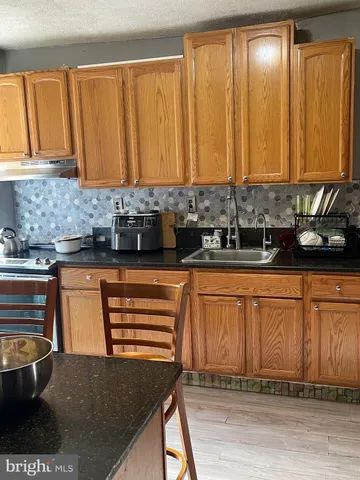 $265,000 | 106 Chester Pike, Darby, PA 19023