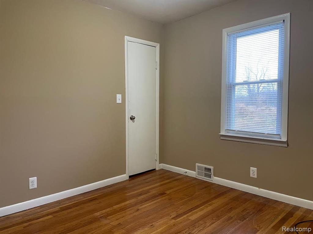 6637 Hitchingham Road Ypsilanti, MI 48197 - Photo 13 of 23
