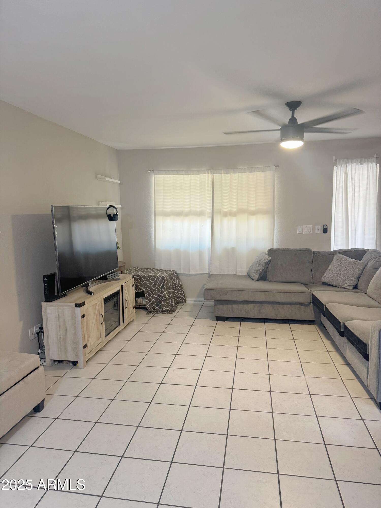 222 West Brown Road, Unit 8 Mesa, AZ 85201 - Photo 5 of 20 13C3F727-42DE-488C-B8D4-7BFC4658B646