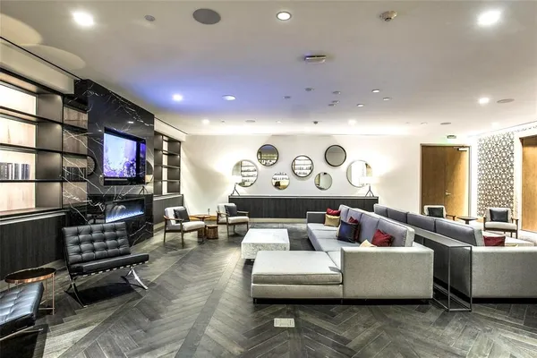 $1,649,999 | 3130 North Harwood Street, Unit 1606, Dallas, TX 75201