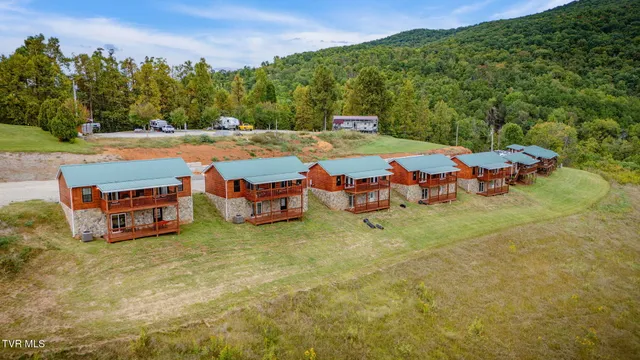 $764,000 | 117-125 Ridgeview Drive, Elizabethton, TN 37643