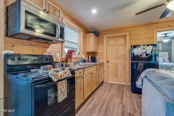 $749,000 | 117-125 Ridgeview Drive, Elizabethton, TN 37643