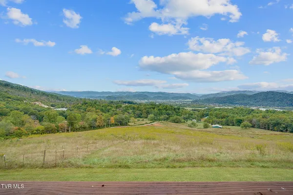 $749,000 | 117-125 Ridgeview Drive, Elizabethton, TN 37643