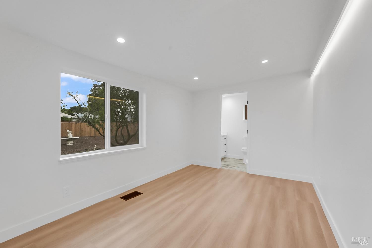 100 Ross Street Vallejo, CA 94591 - Photo 12 of 35