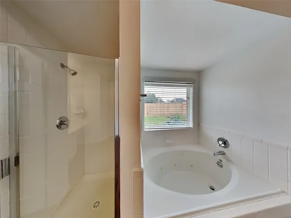 $3,325 | 3719 Pine Lake Drive, Pearland, TX 77581