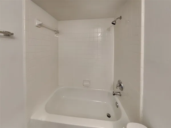 $3,325 | 3719 Pine Lake Drive, Pearland, TX 77581