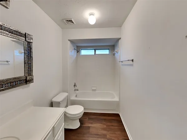 $3,295 | 3719 Pine Lake Drive, Pearland, TX 77581