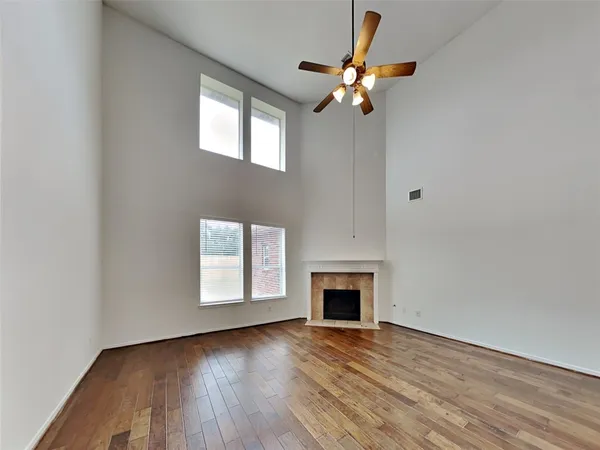 $3,325 | 3719 Pine Lake Drive, Pearland, TX 77581