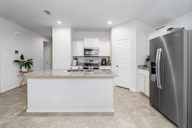 $2,600 | 417 Destin Drive, Fort Worth, TX 76131