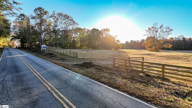 $140,000 | 10 Holliday Dam Road, Honea Path, SC 29654