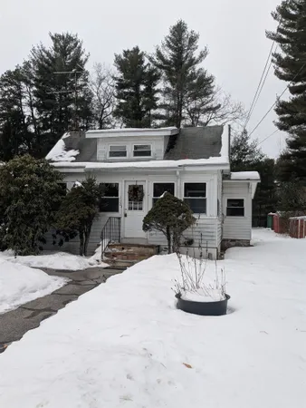 $2,350 | 112 Old Bridge Street, Pelham, NH 03076