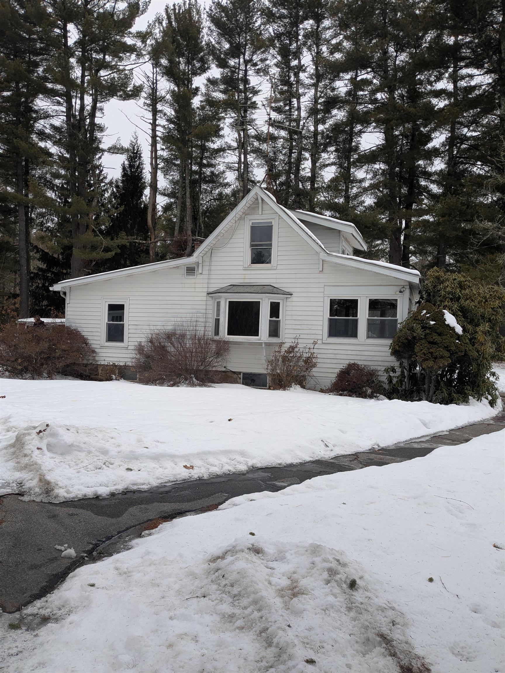 112 Old Bridge Street Pelham, NH 03076 - Photo 15 of 19