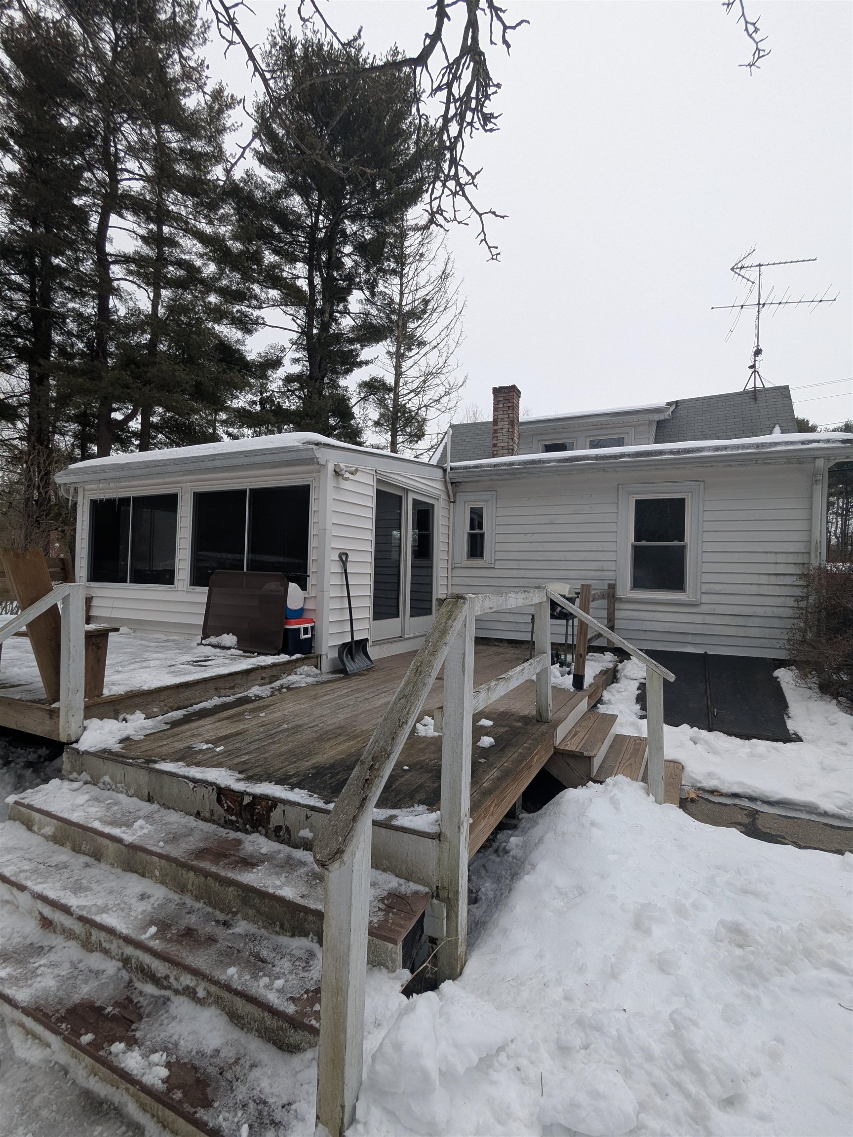 112 Old Bridge Street Pelham, NH 03076 - Photo 17 of 19