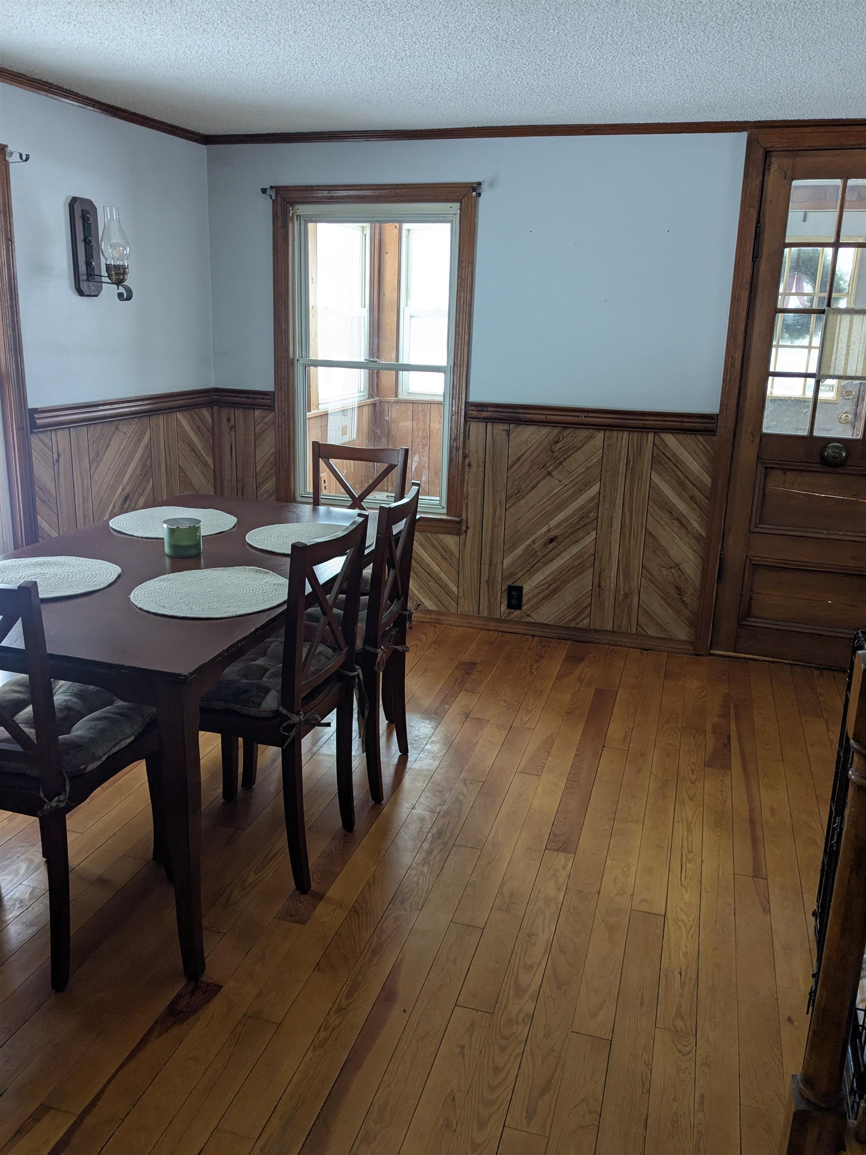 112 Old Bridge Street Pelham, NH 03076 - Photo 4 of 19