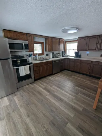 $2,350 | 112 Old Bridge Street, Pelham, NH 03076