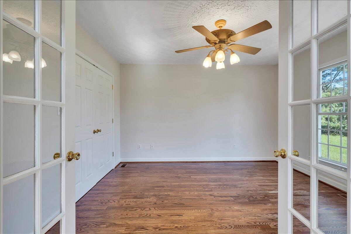 6510 Brookfield Road Roanoke, VA 24019 - Photo 22 of 119 012-MIB01333