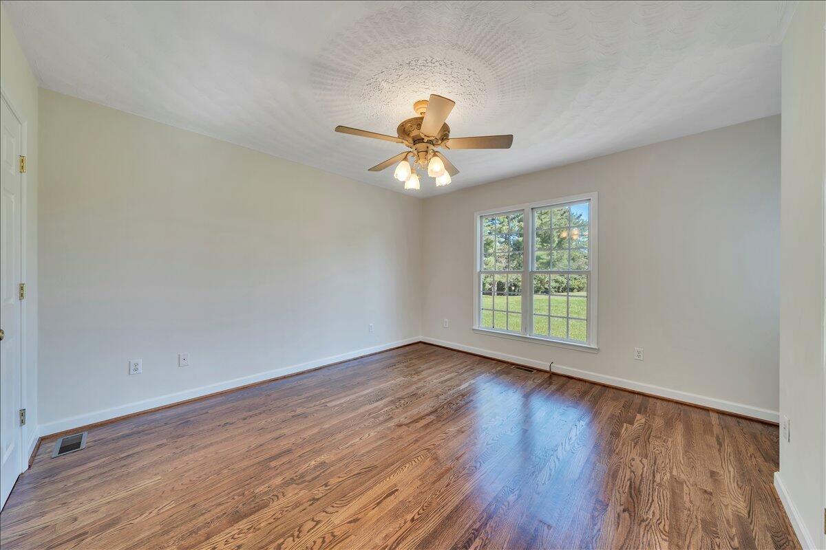 6510 Brookfield Road Roanoke, VA 24019 - Photo 23 of 119 013-MIB01336