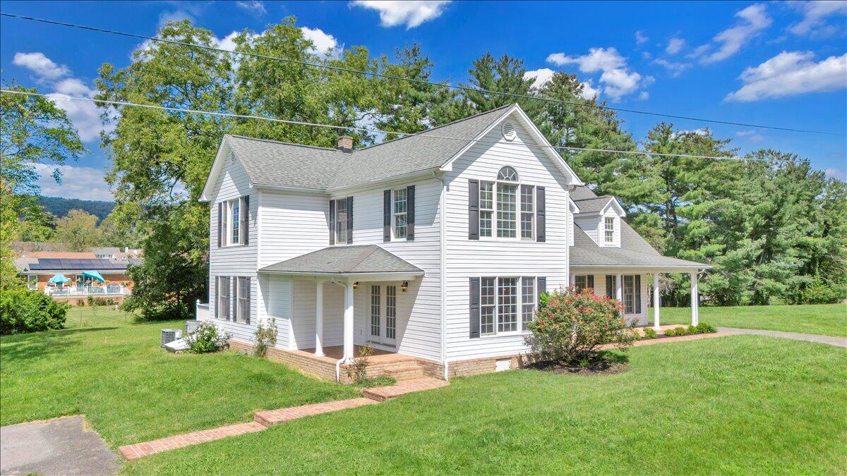 6510 Brookfield Road Roanoke, VA 24019 - Photo 3 of 119 084-DJI_20250827120309_0004_D