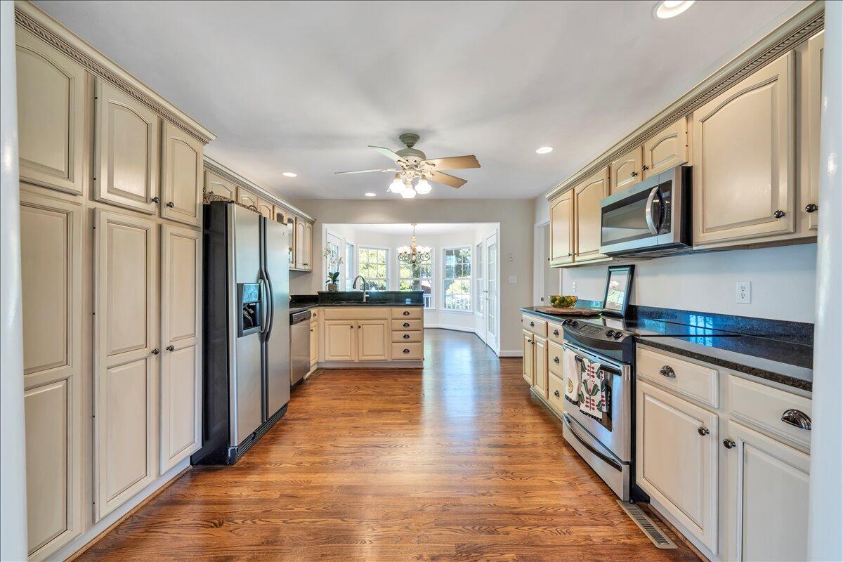 6510 Brookfield Road Roanoke, VA 24019 - Photo 30 of 119 019-MIB01354