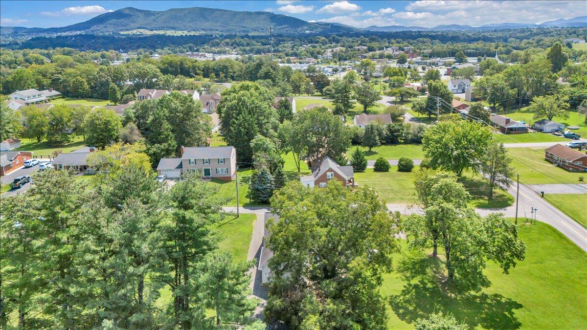 6510 Brookfield Road Roanoke, VA 24019 - Photo 8 of 119 098-DJI_20250827120926_0018_D