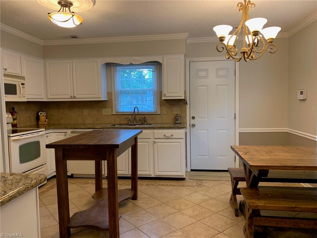 2103 Acorn Ridge Road Greensboro, NC 27407 - Photo 11 of 30 Gallery Image 11