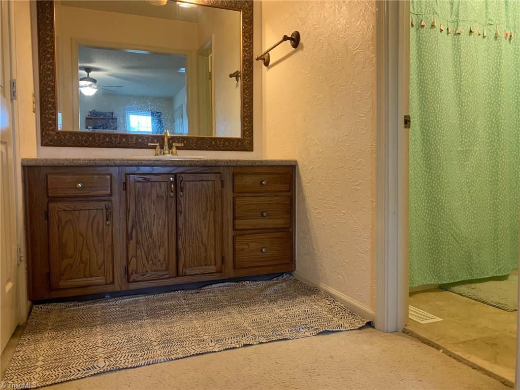 2103 Acorn Ridge Road Greensboro, NC 27407 - Photo 18 of 30 Gallery Image 18