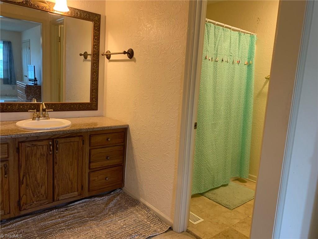 2103 Acorn Ridge Road Greensboro, NC 27407 - Photo 19 of 30 Gallery Image 19