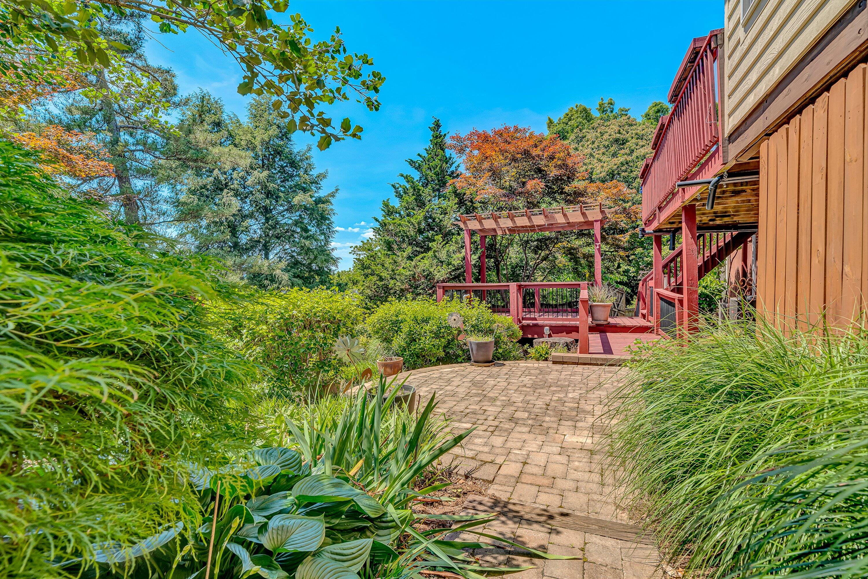 2225 Yellow Mountain Road Southeast Roanoke, VA 24014 - Photo 37 of 52 44-VM-07214
