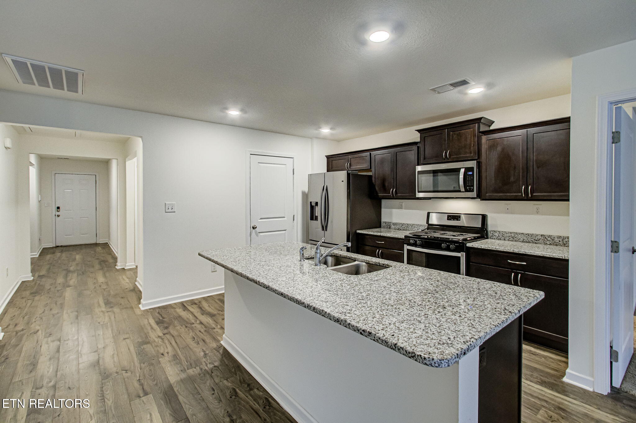 223 Ambernic Way Sweetwater, TN 37874 - Photo 12 of 37 12