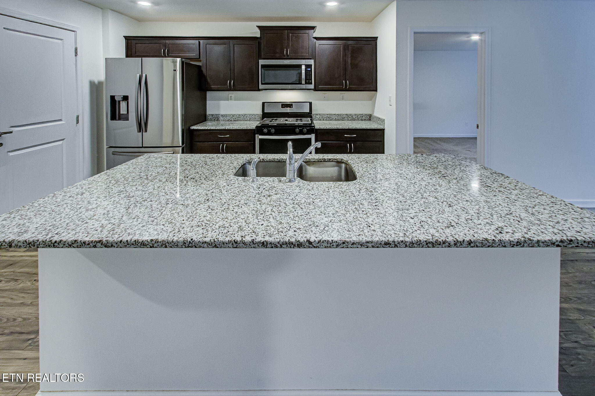 223 Ambernic Way Sweetwater, TN 37874 - Photo 13 of 37 13