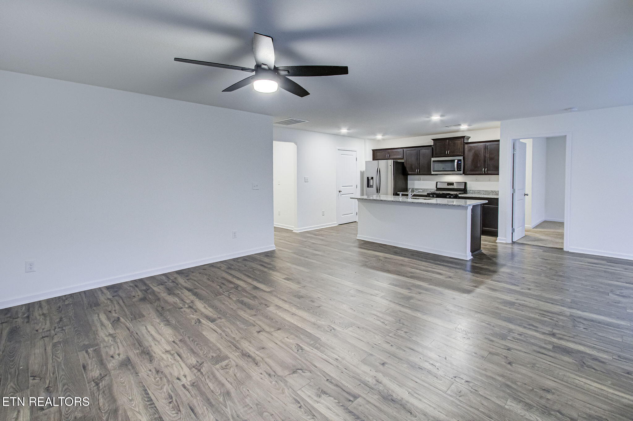 223 Ambernic Way Sweetwater, TN 37874 - Photo 14 of 37 14