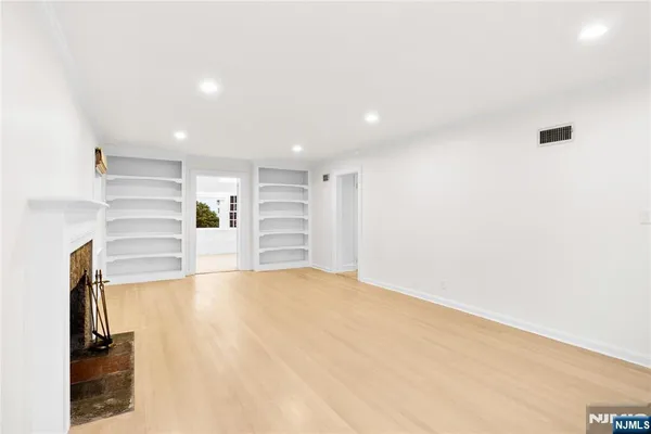 $6,800 | 72 Creston Avenue, Tenafly, NJ 07670