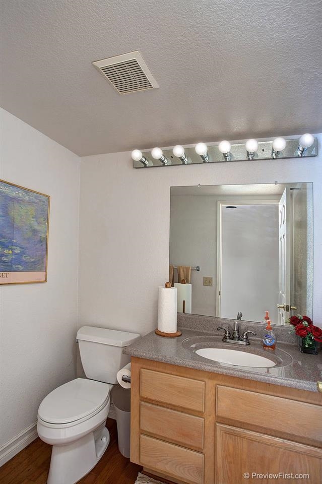 1737 Willowhaven Road Encinitas, CA 92024 - Photo 13 of 18 Gallery Image 13