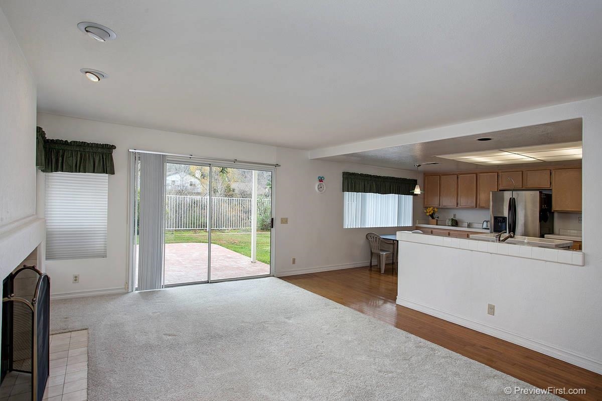 1737 Willowhaven Road Encinitas, CA 92024 - Photo 3 of 18 Gallery Image 3