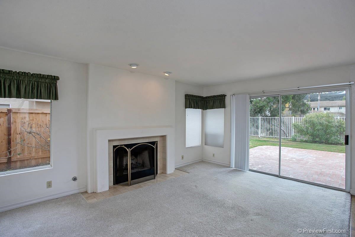 1737 Willowhaven Road Encinitas, CA 92024 - Photo 4 of 18 Gallery Image 4