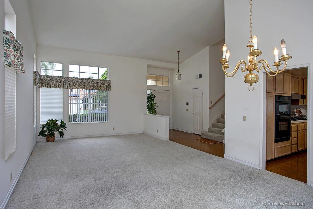 1737 Willowhaven Road Encinitas, CA 92024 - Photo 7 of 18 Gallery Image 7