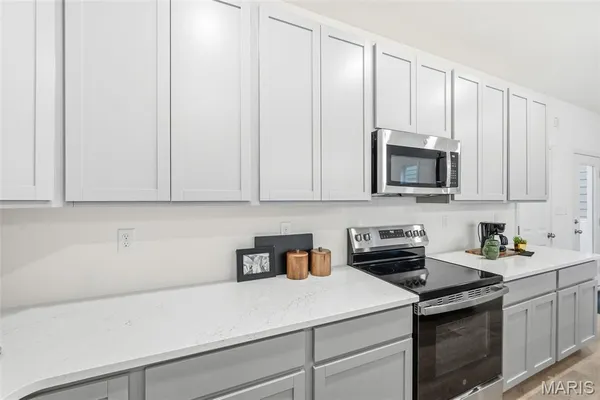 $483,970 | 218 Marais Temps Clair Drive, St. Charles, MO 63301