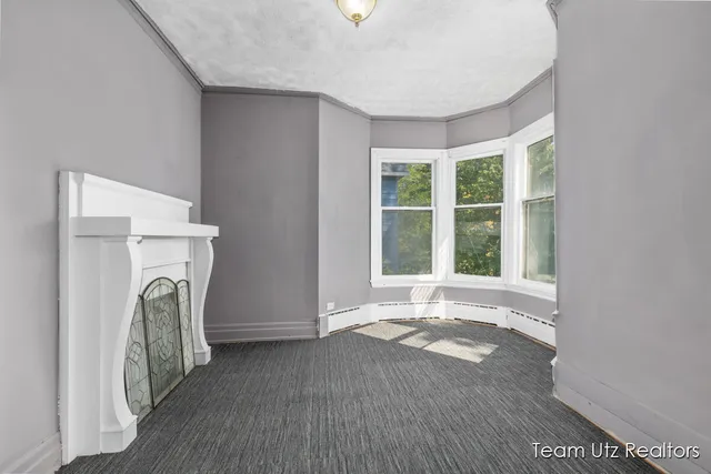 $289,900 | 917 Jefferson Avenue Southeast, Grand Rapids, MI 49507